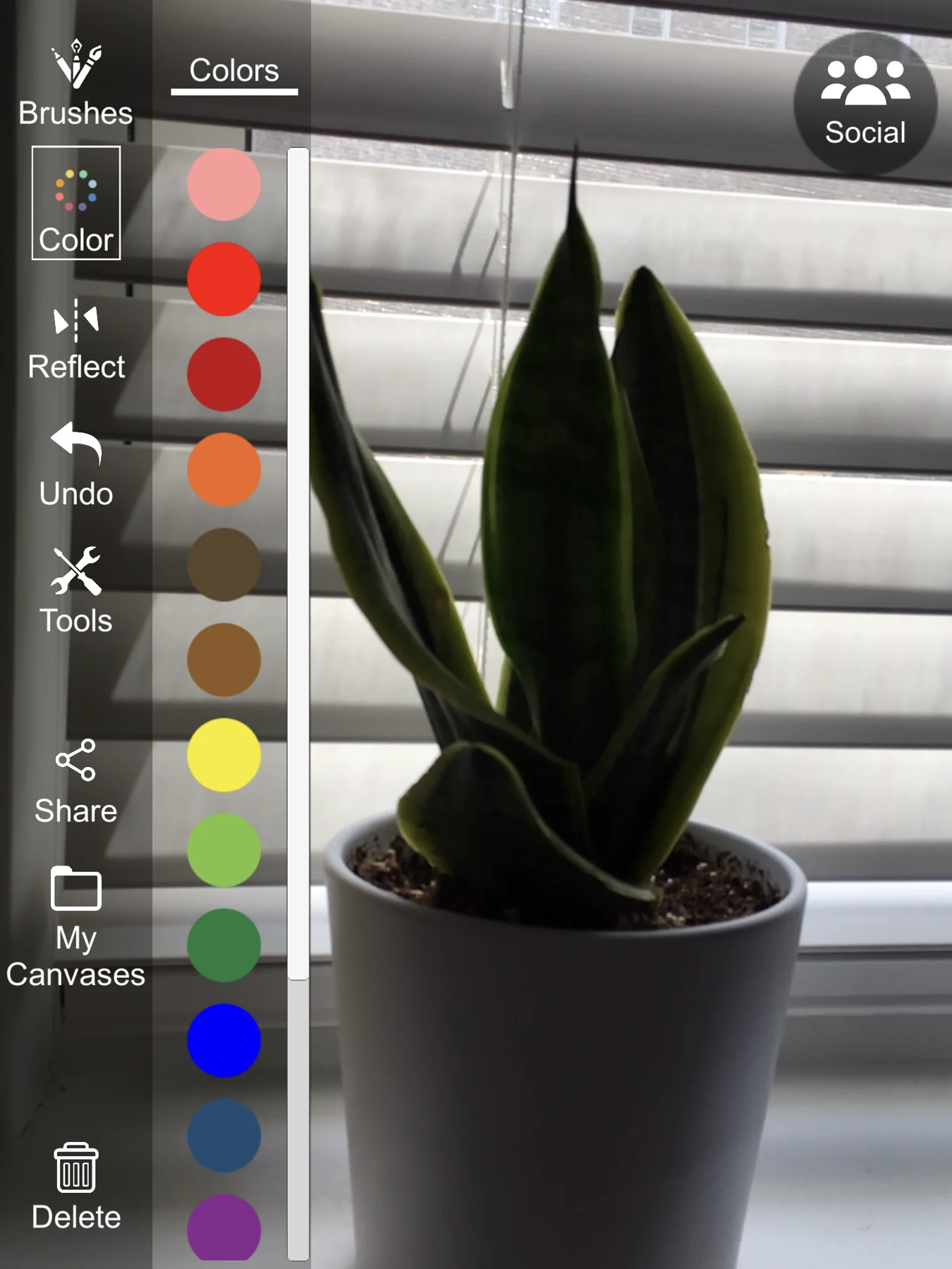 Drawlight app screenshot showing its color palette